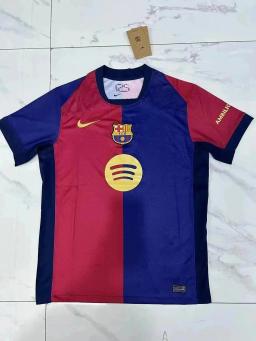 24-25 Barcelona home court