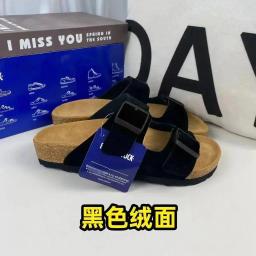 黑色绒面 凉鞋