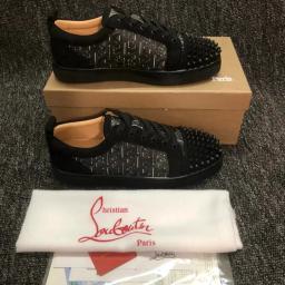 18 (Customized products cannot be returned)