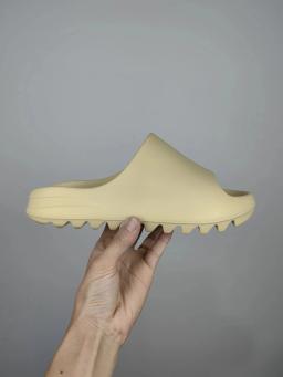 Sand colored leather (FW6344)