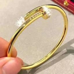 (Rough version) Gold with diamonds