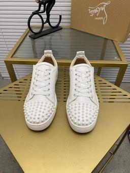 32 (non refundable, non exchangeable)