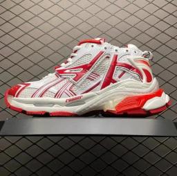 runner老爹鞋白红