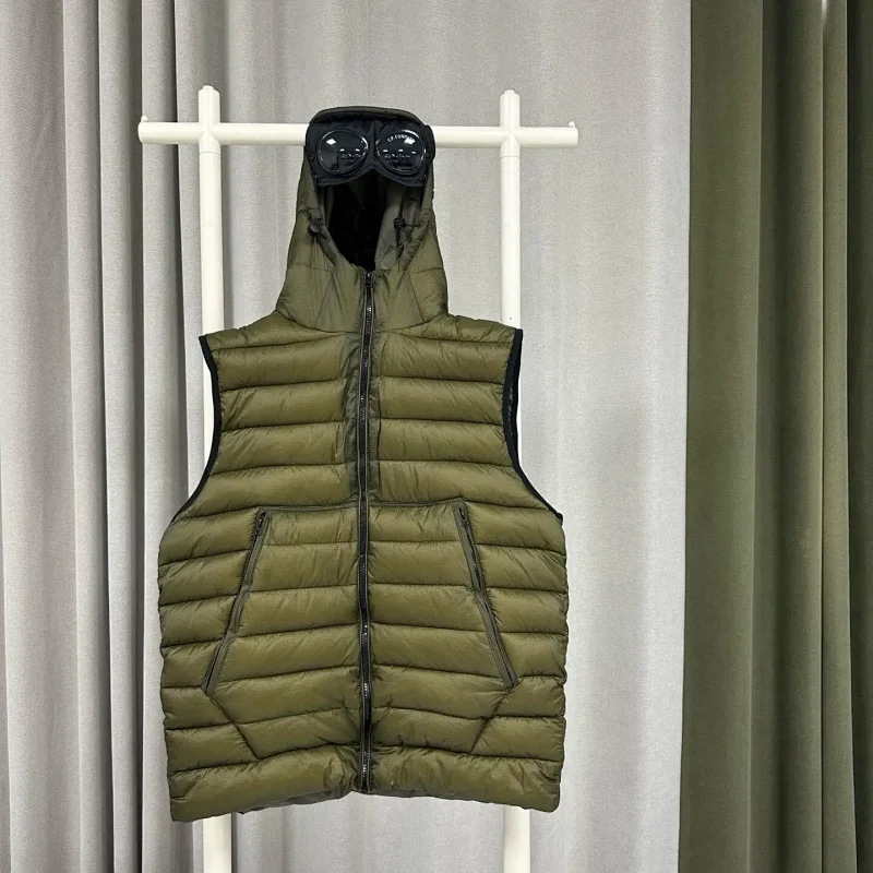 Vest hooded 2